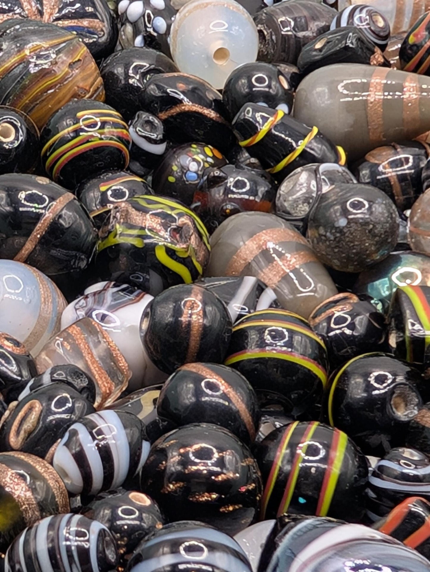 Bulk Handcrafted Lampwork Glass Beads for Jewelry Making: Vibrant Pink Artisan Creations in Bulk