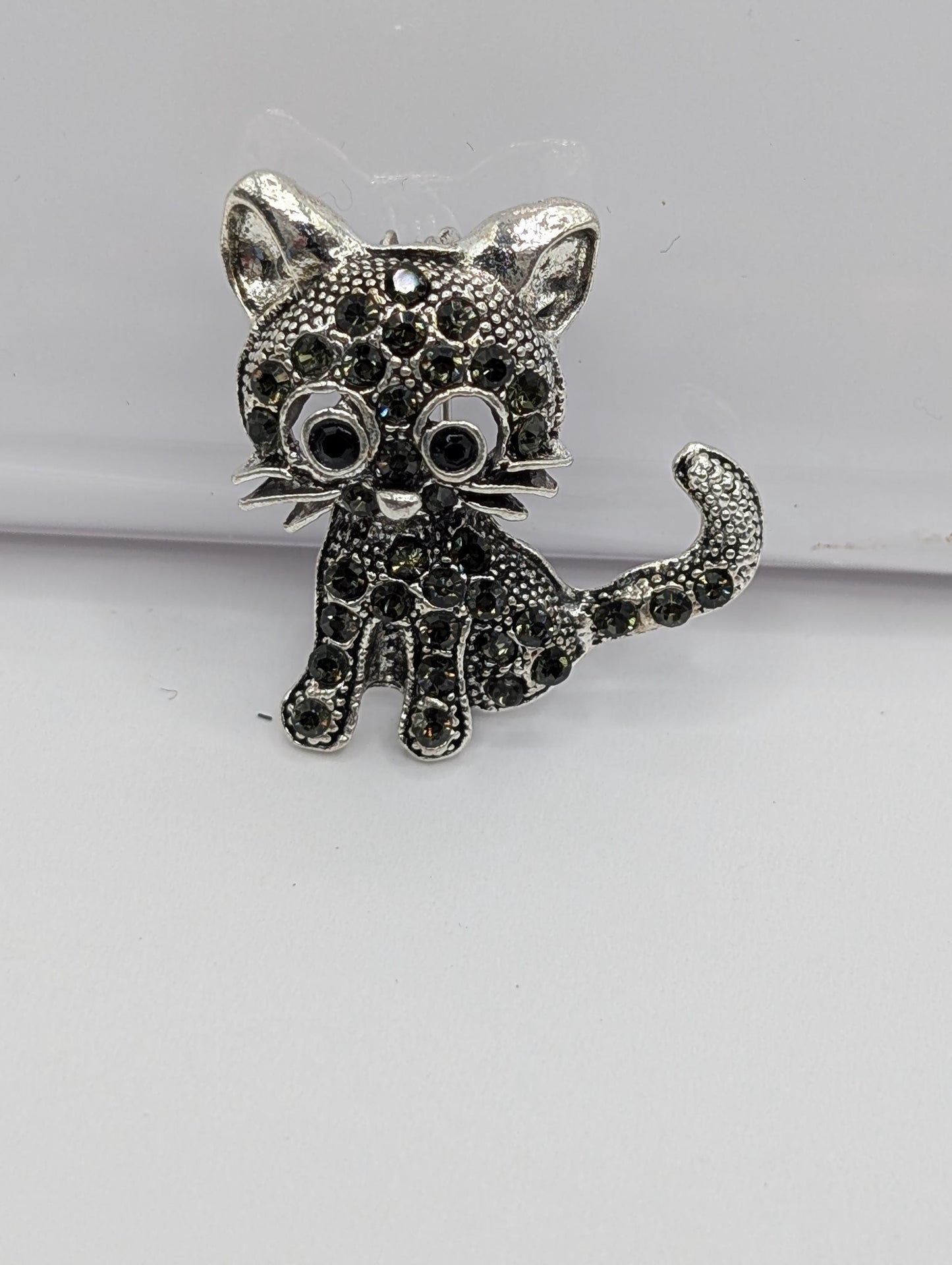 Silver Plated Cat : Black Rhinestone Kitty Jewelry Brooch