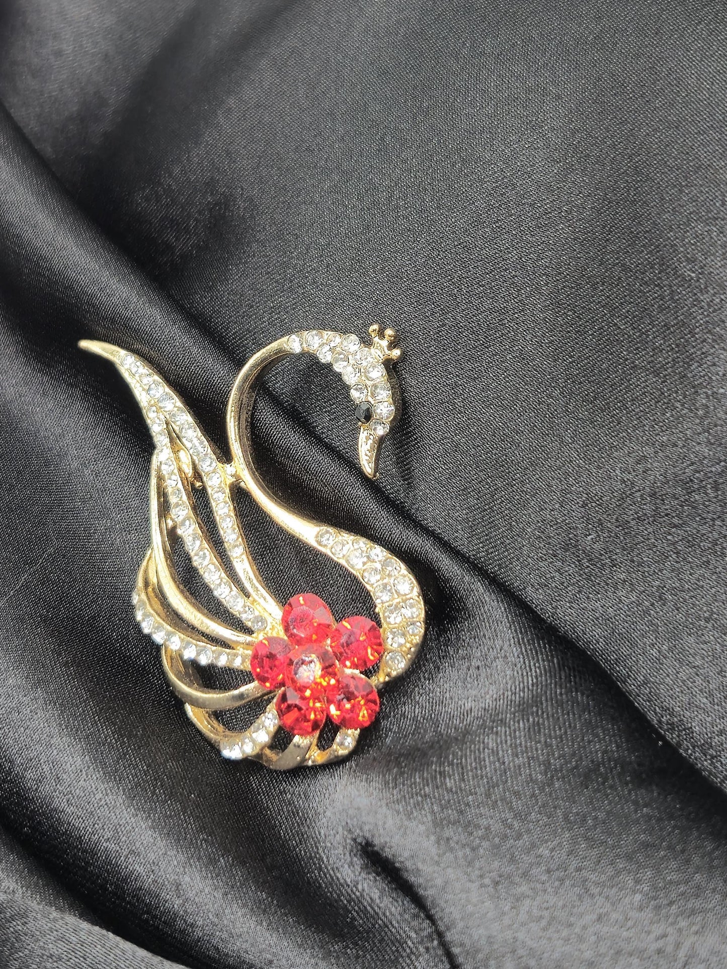 Golden Plate Swan Brooch