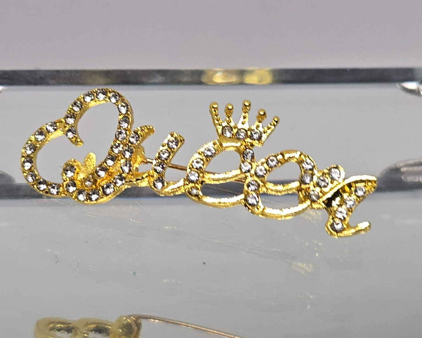 Golden Plate "Queen" Brooch