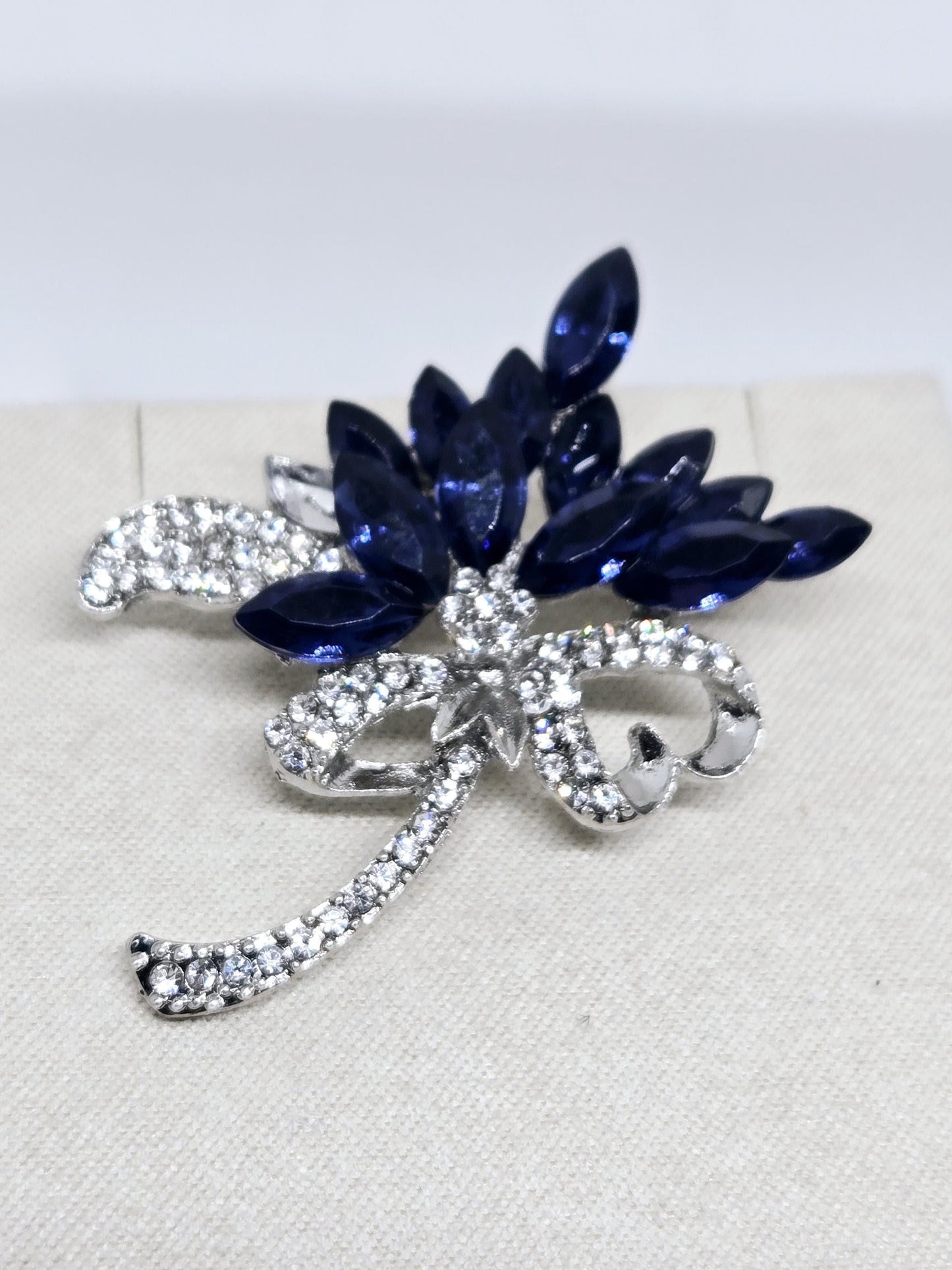Silver Plated Sapphire Flower Brooch