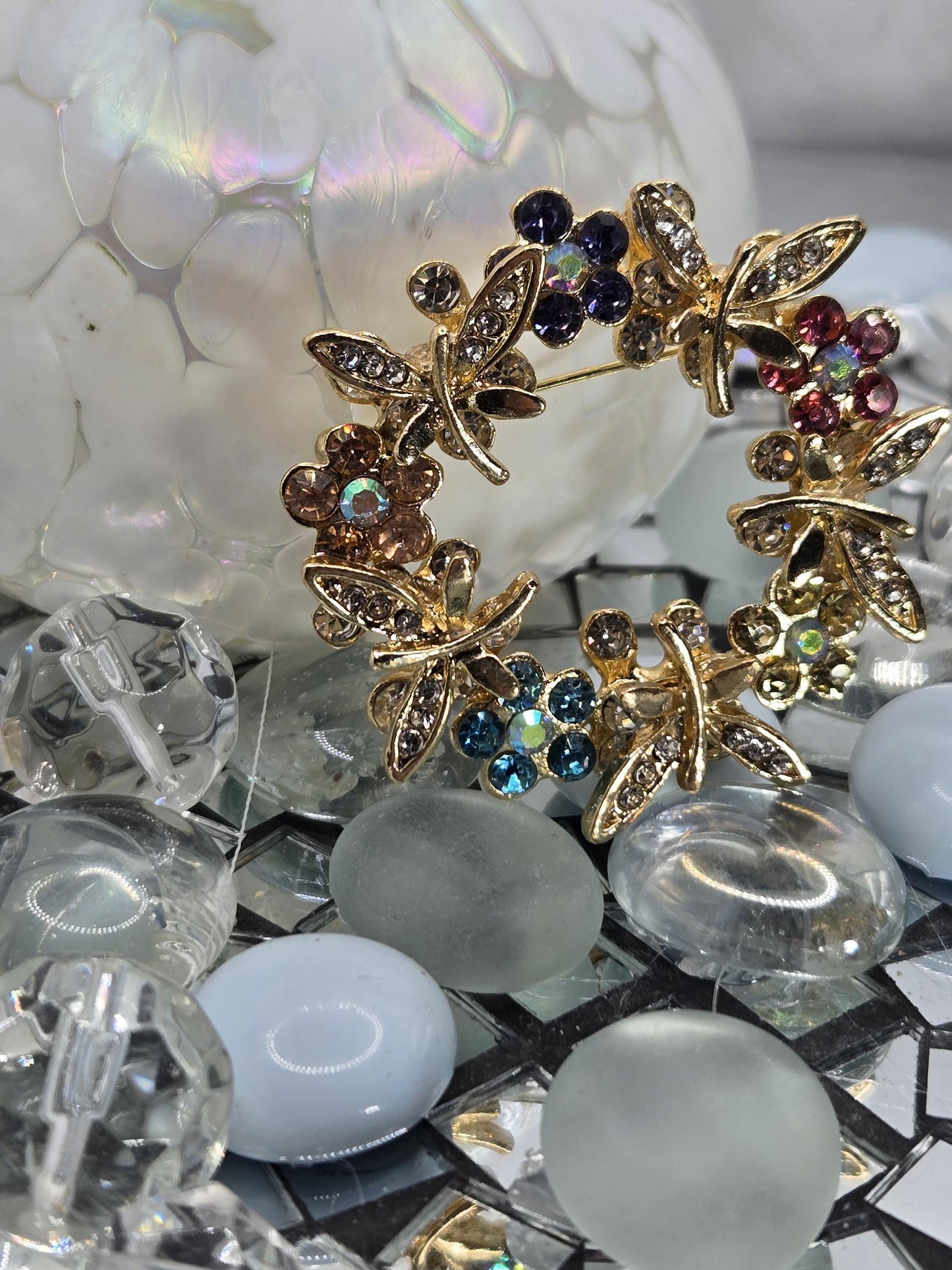 Golden Plate Pink Butterfly Wreath Brooch