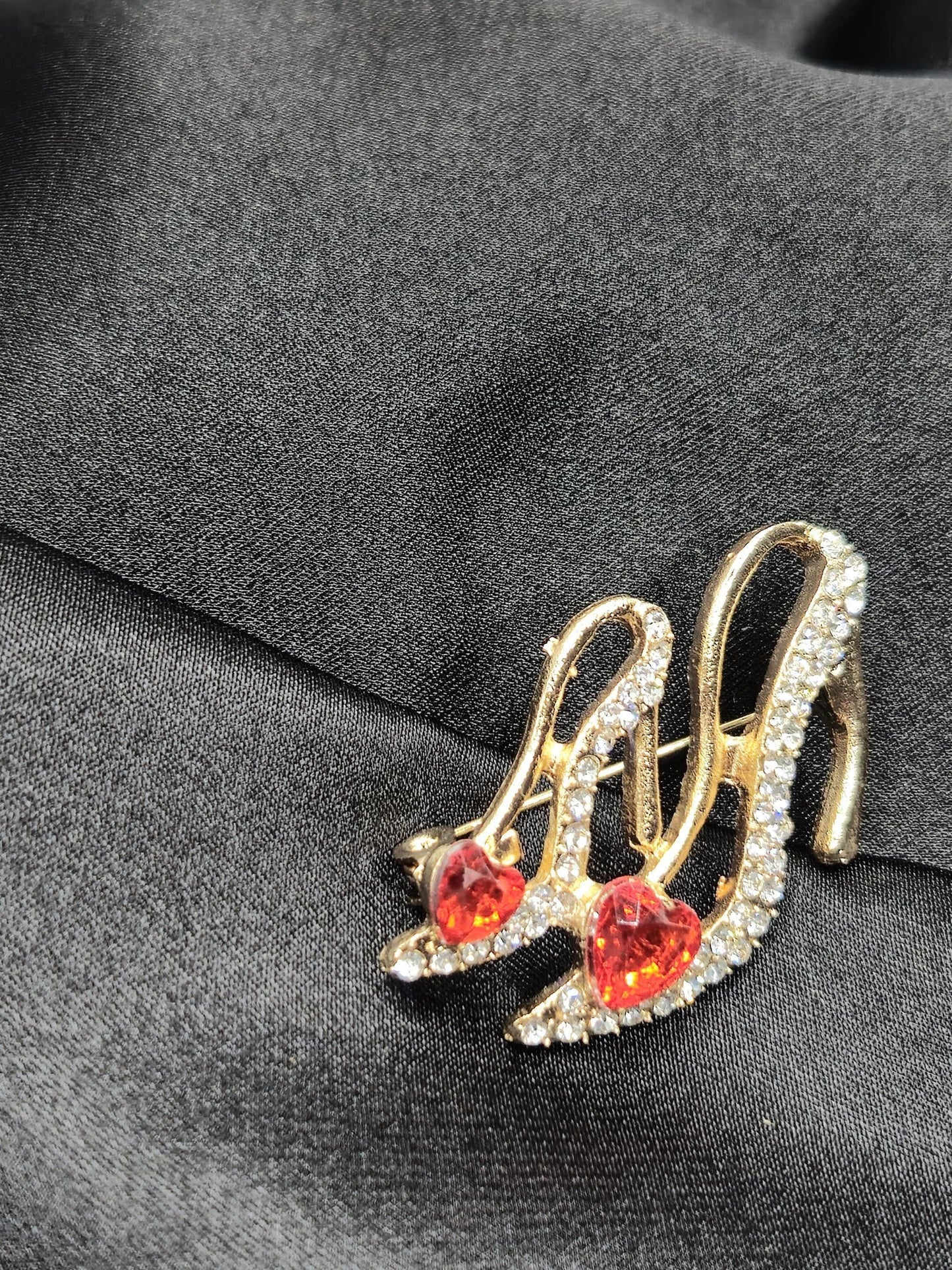 Golden Plate High Heel with Ruby Accent Brooch