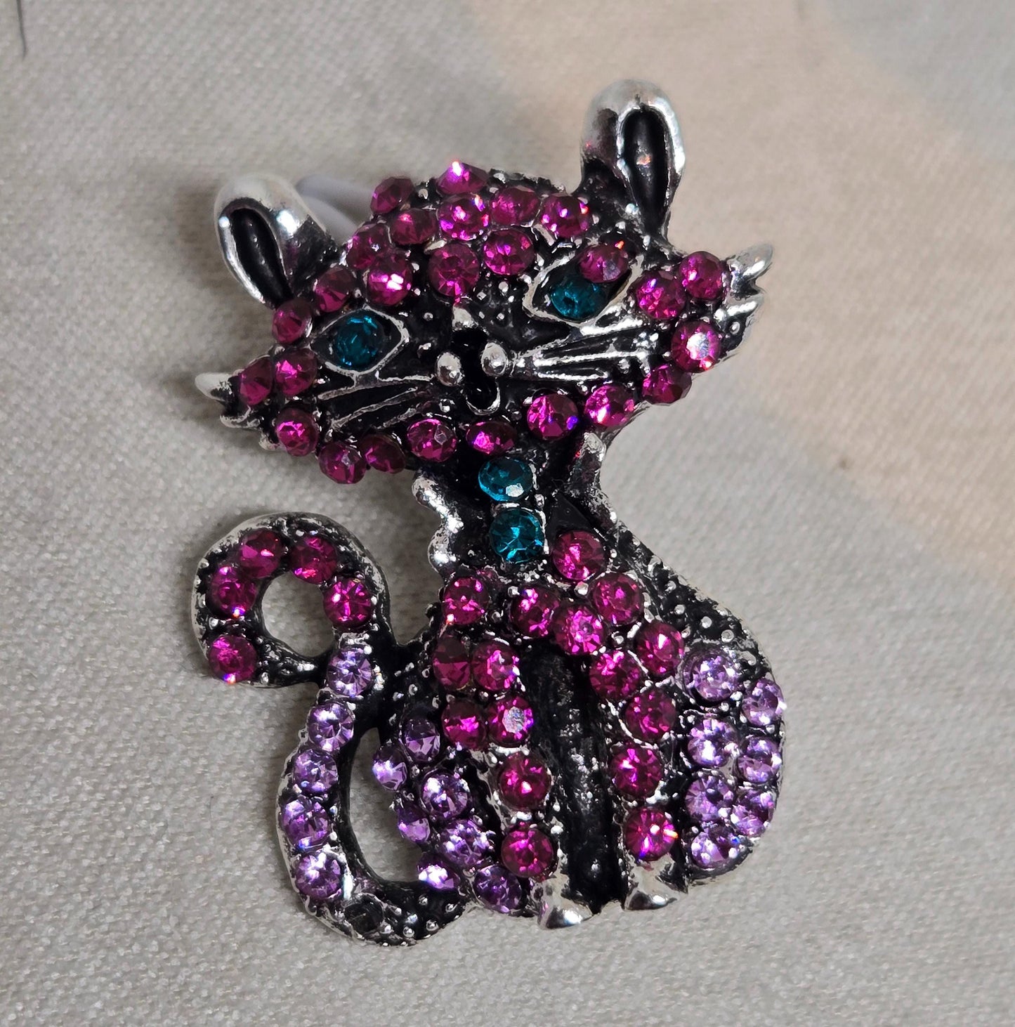 Silver Plated Kitty Brooch