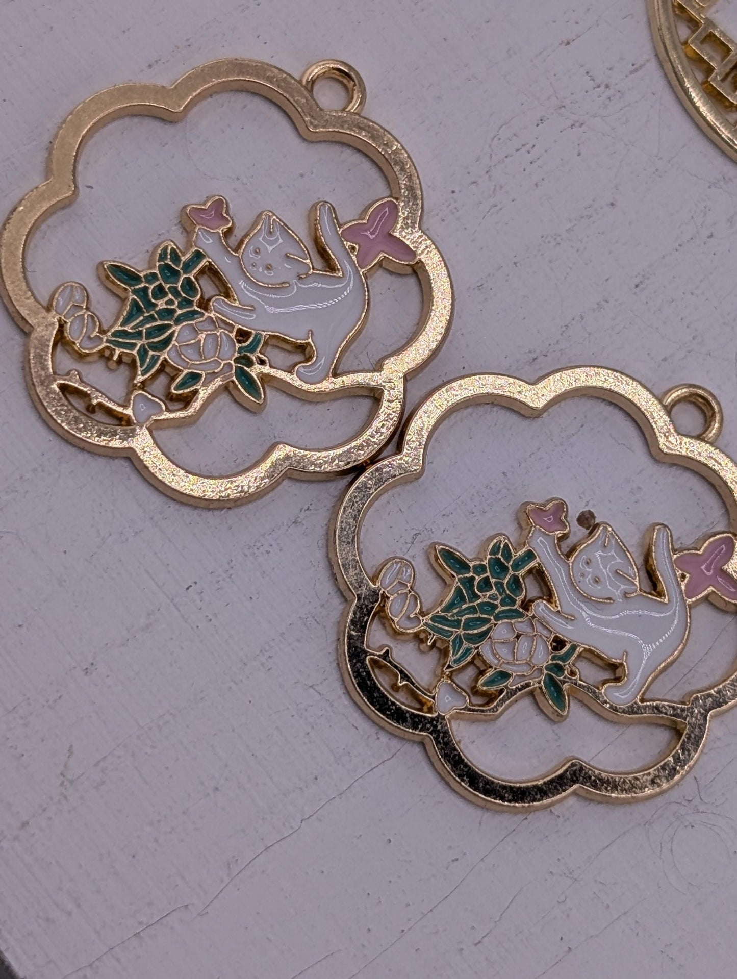 Set of Gold Plated Alloy Kitty Charms for Jewelry Making, Cute Cat Charms, Perfect for DIY Jewelry, Craft Supplies & Accessories