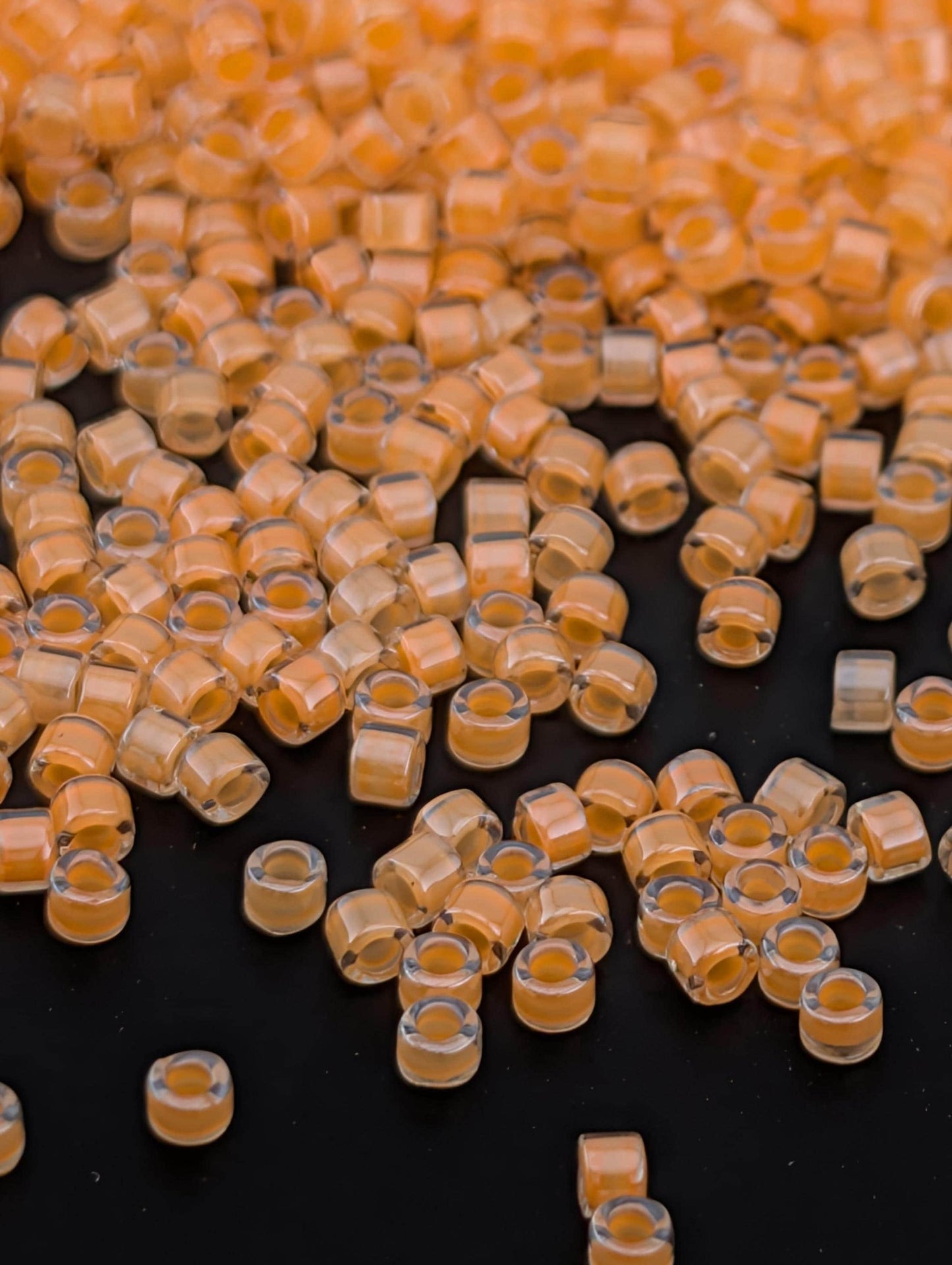 DB2033-Miyuki Delica 11/0:Luminous Creamsicle ICL (7 gram pkg ~1400 Pcs)