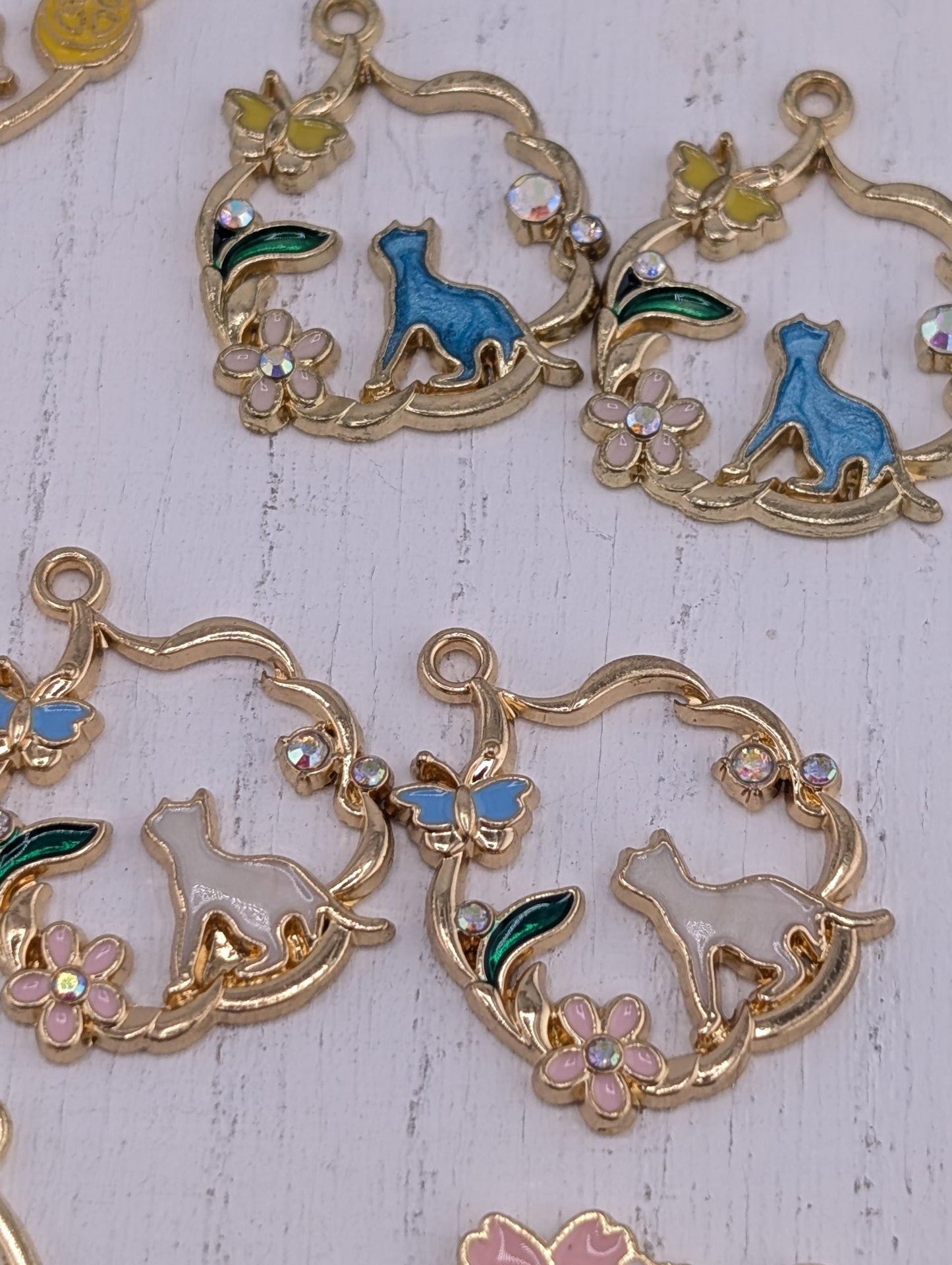 Set of Gold Plated Alloy Kitty Charms for Jewelry Making, Cute Cat Charms, Perfect for DIY Jewelry, Craft Supplies & Accessories