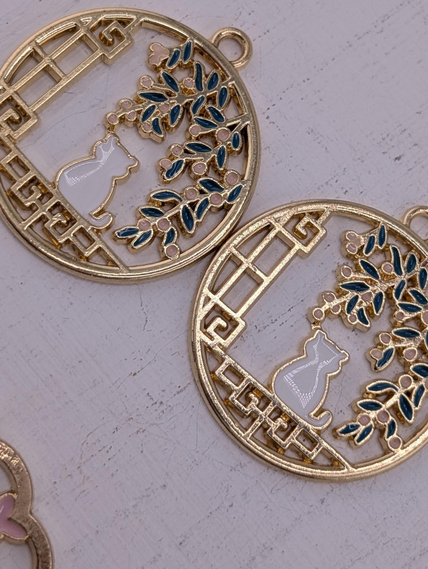 Set of Gold Plated Alloy Kitty Charms for Jewelry Making, Cute Cat Charms, Perfect for DIY Jewelry, Craft Supplies & Accessories