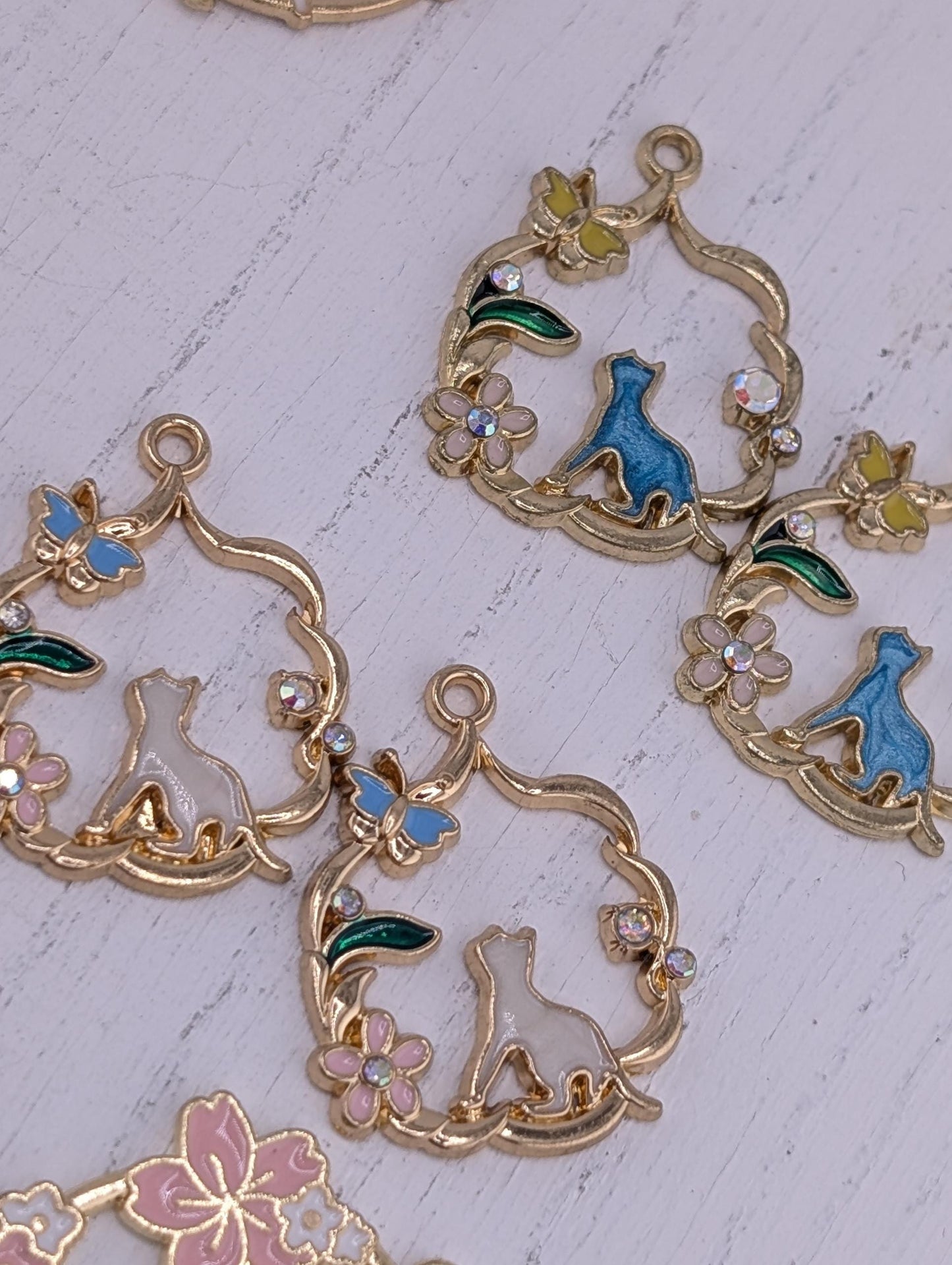 Set of Gold Plated Alloy Kitty Charms for Jewelry Making, Cute Cat Charms, Perfect for DIY Jewelry, Craft Supplies & Accessories