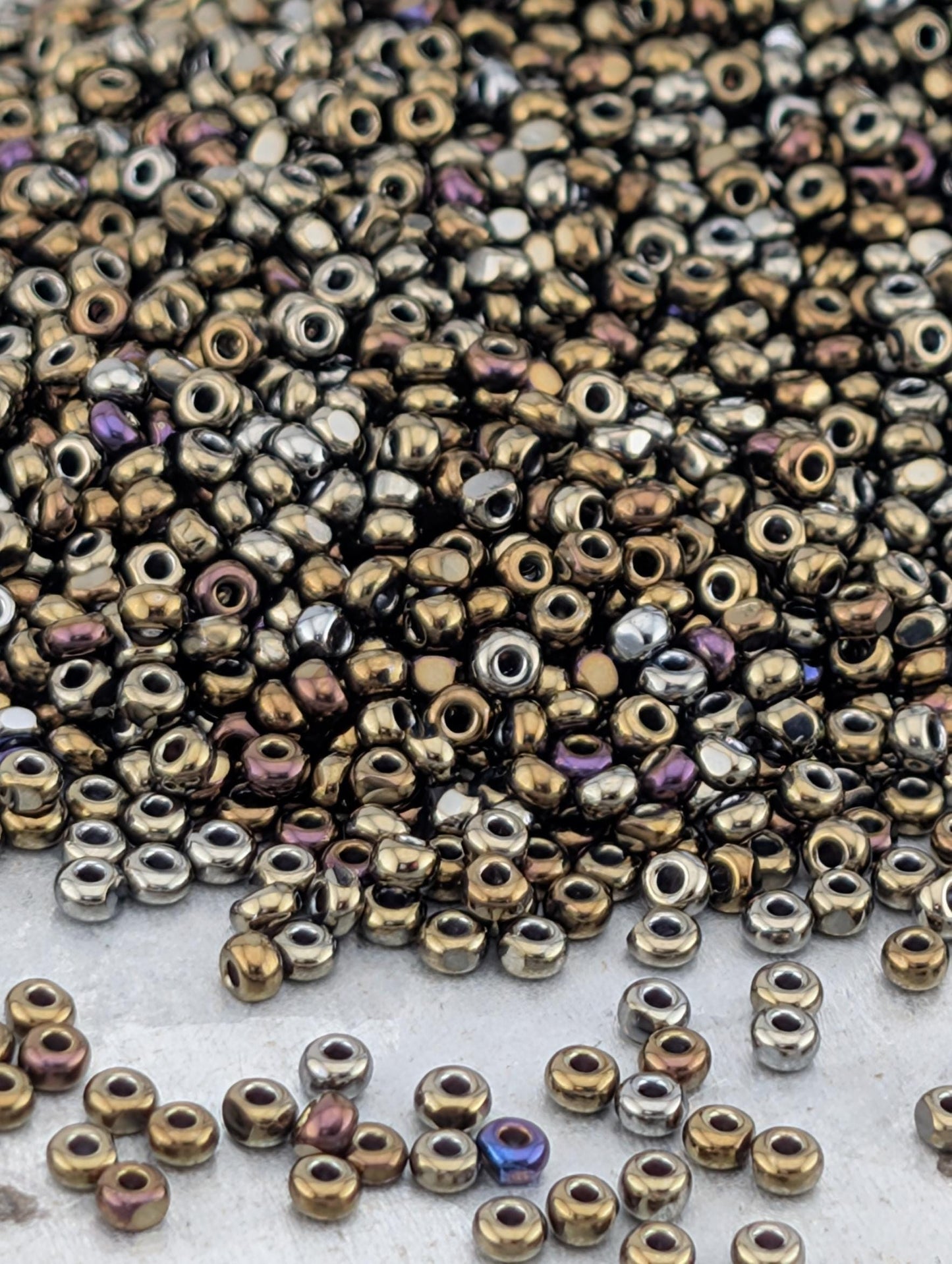 Opaque Golden Bronze Black True Cuts Size 10C/0 15g pkg