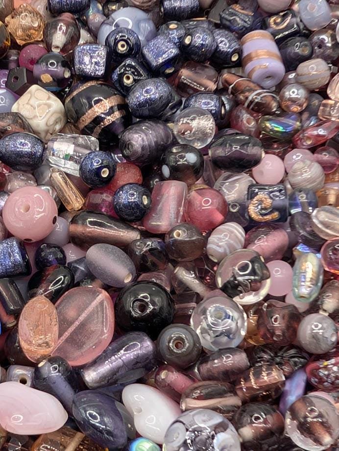 Bulk Handcrafted Lampwork Glass Beads for Jewelry Making: Vibrant Pink Artisan Creations in Bulk (30g Pkg)