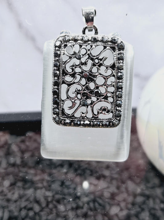 Steampunk Medallion Pendant: Gunmetal & Silver DIY Charm