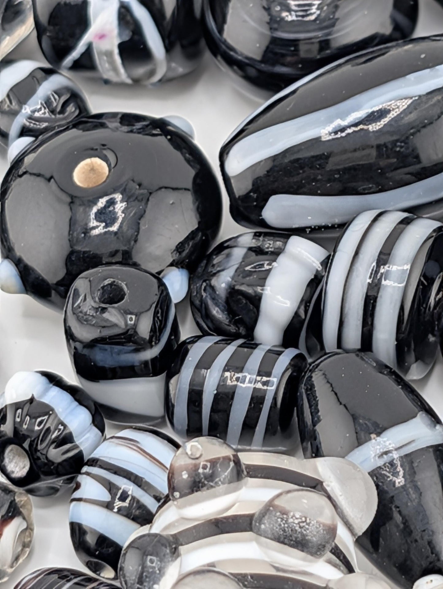 Learise Lampwork Glass Beads: Black & White Jewelry Making Mix (4 oz)