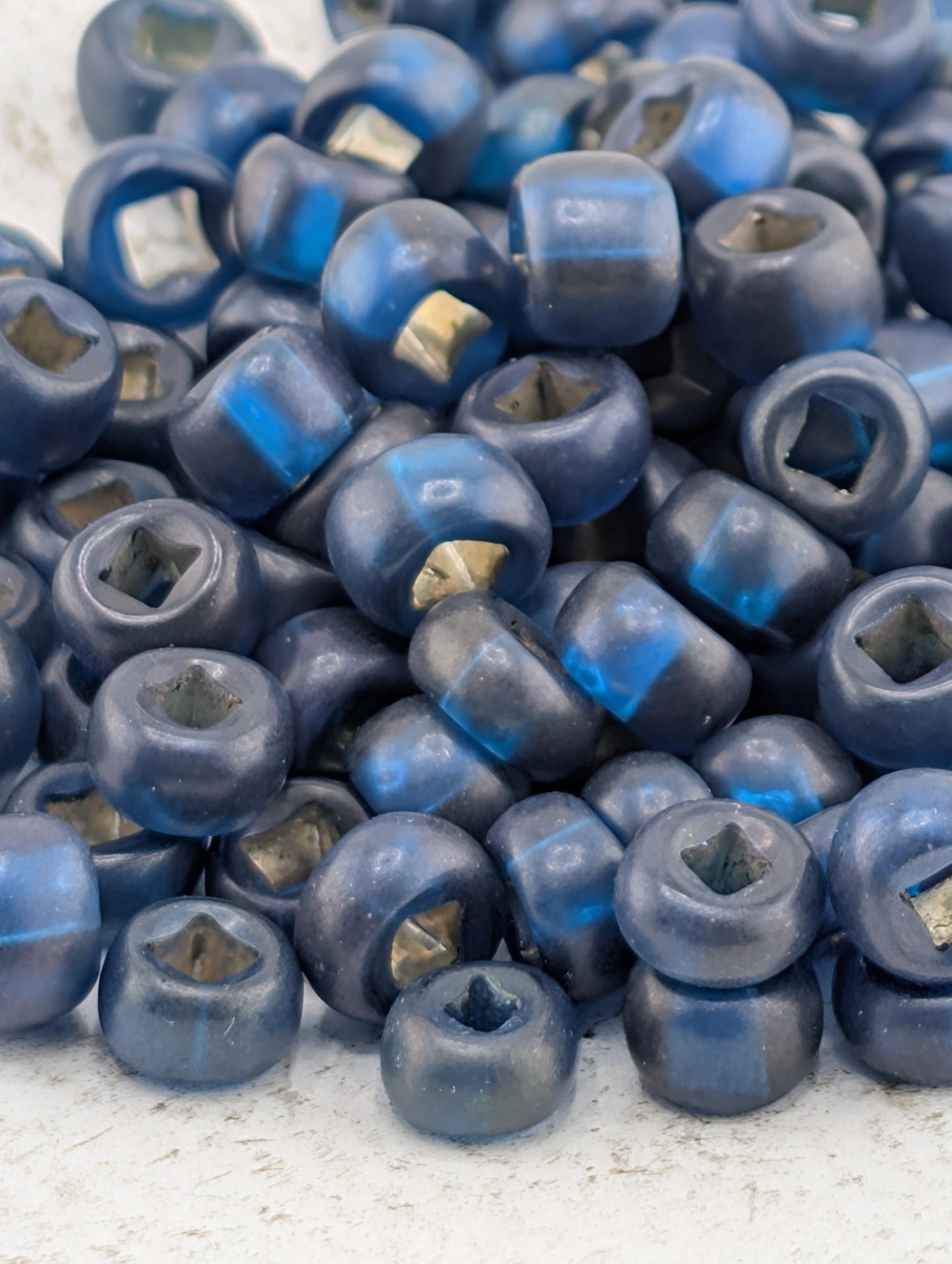 6/0 Semi-matte Blue Silver Lined 15g pkg