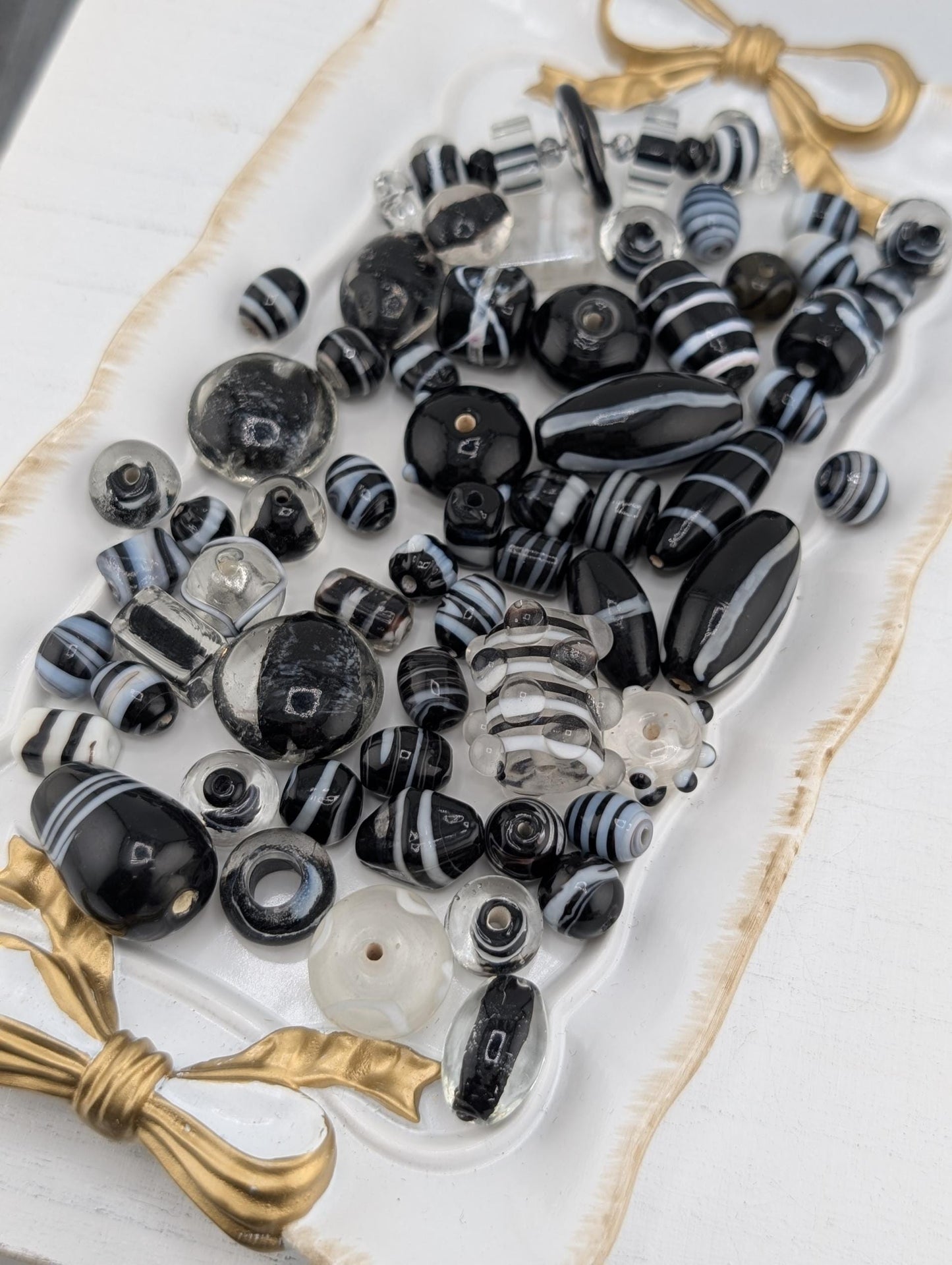 Learise Lampwork Glass Beads: Black & White Jewelry Making Mix (4 oz)
