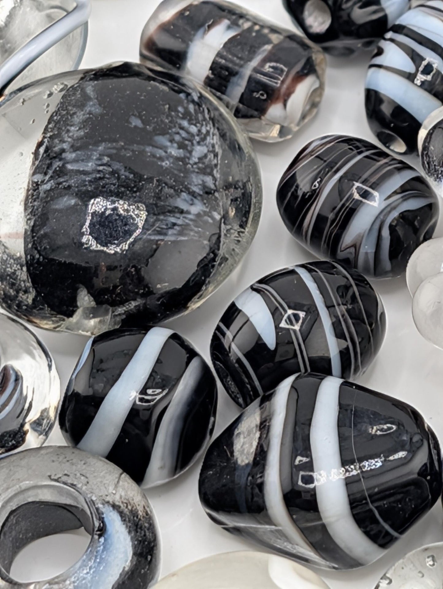 Learise Lampwork Glass Beads: Black & White Jewelry Making Mix (4 oz)