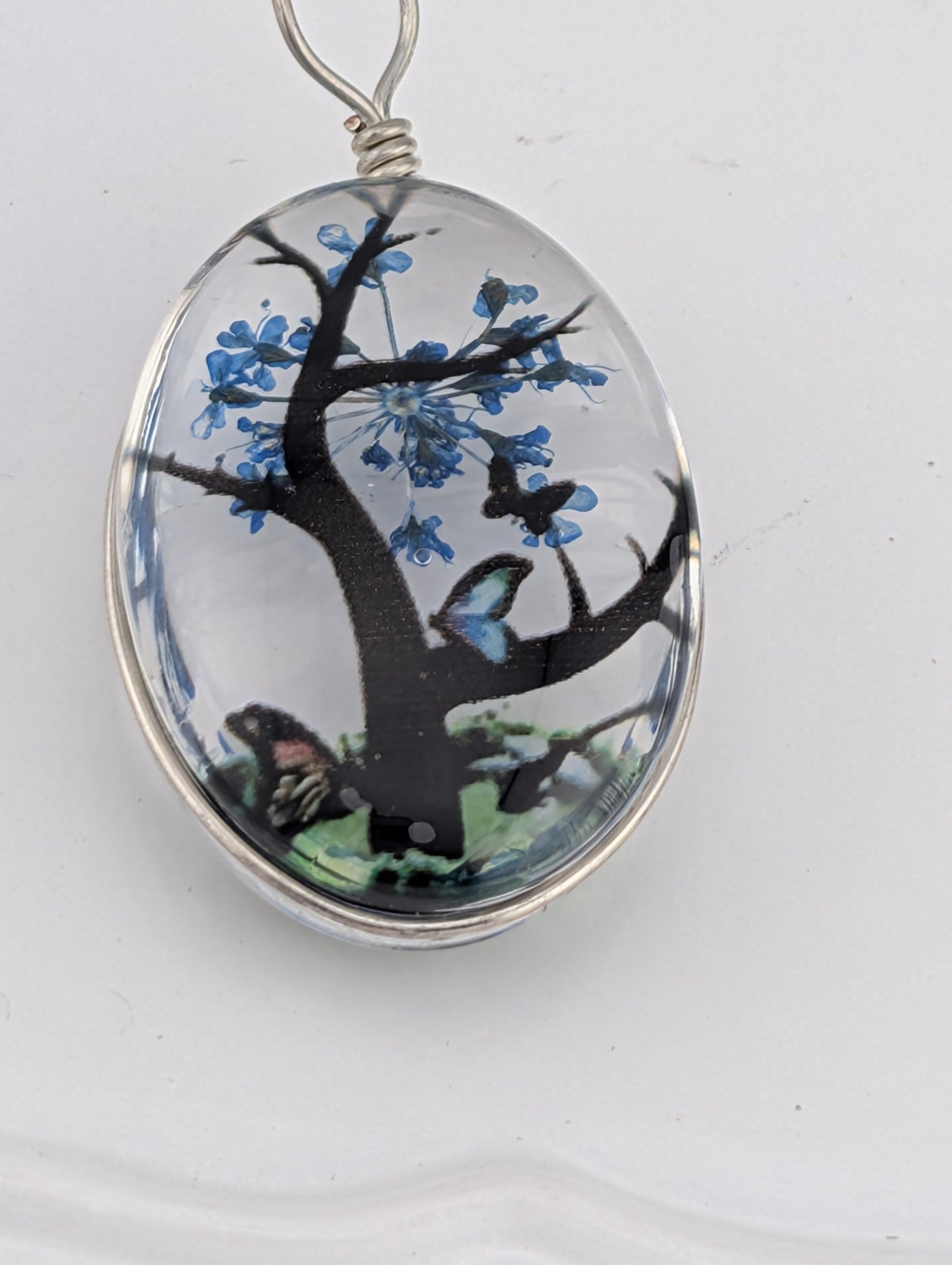 Set of 10 Tree of Life Resin Flower Pendants