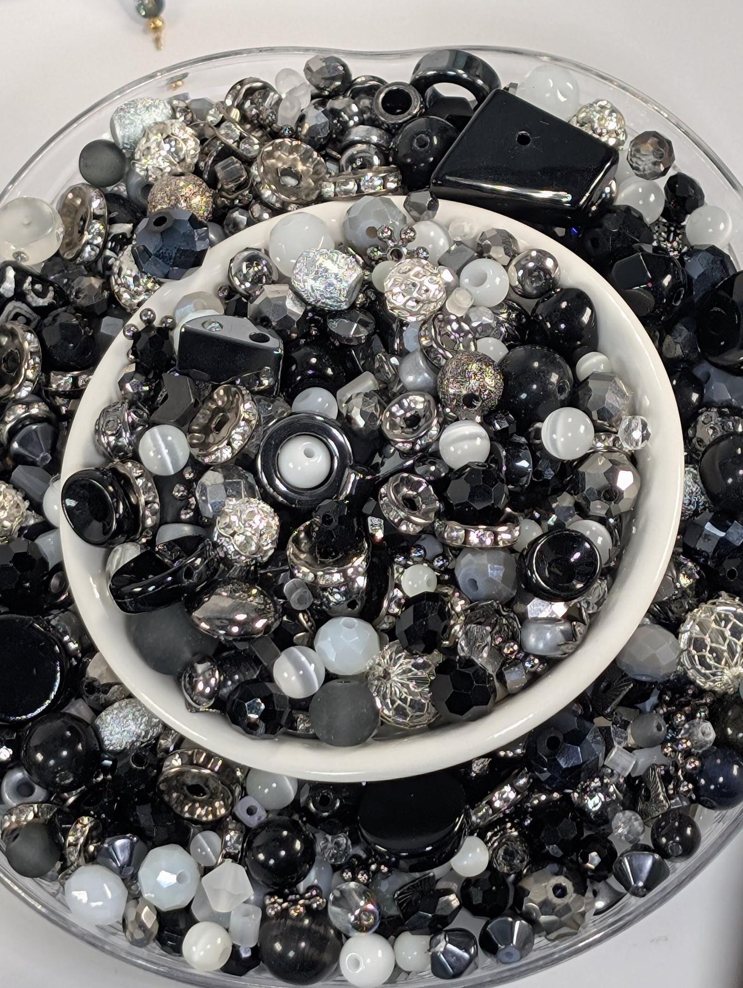 Learise Exclusive "It's not all black & white" Glass Bead Soup Mix (30g Pkg)