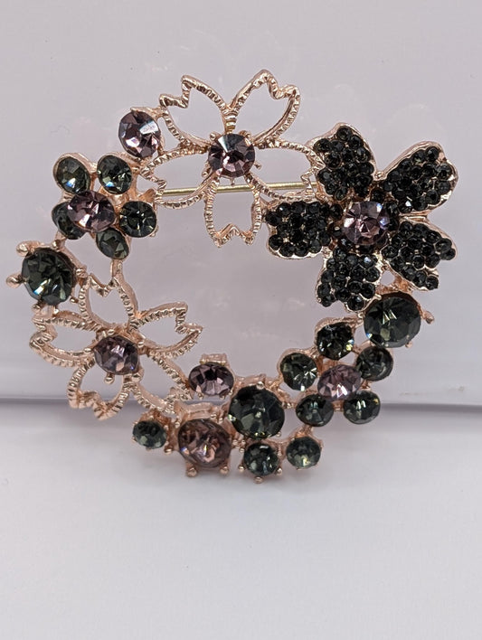 Rose Gold Plated Flower Wreath : Elegant Floral Pin Brooch