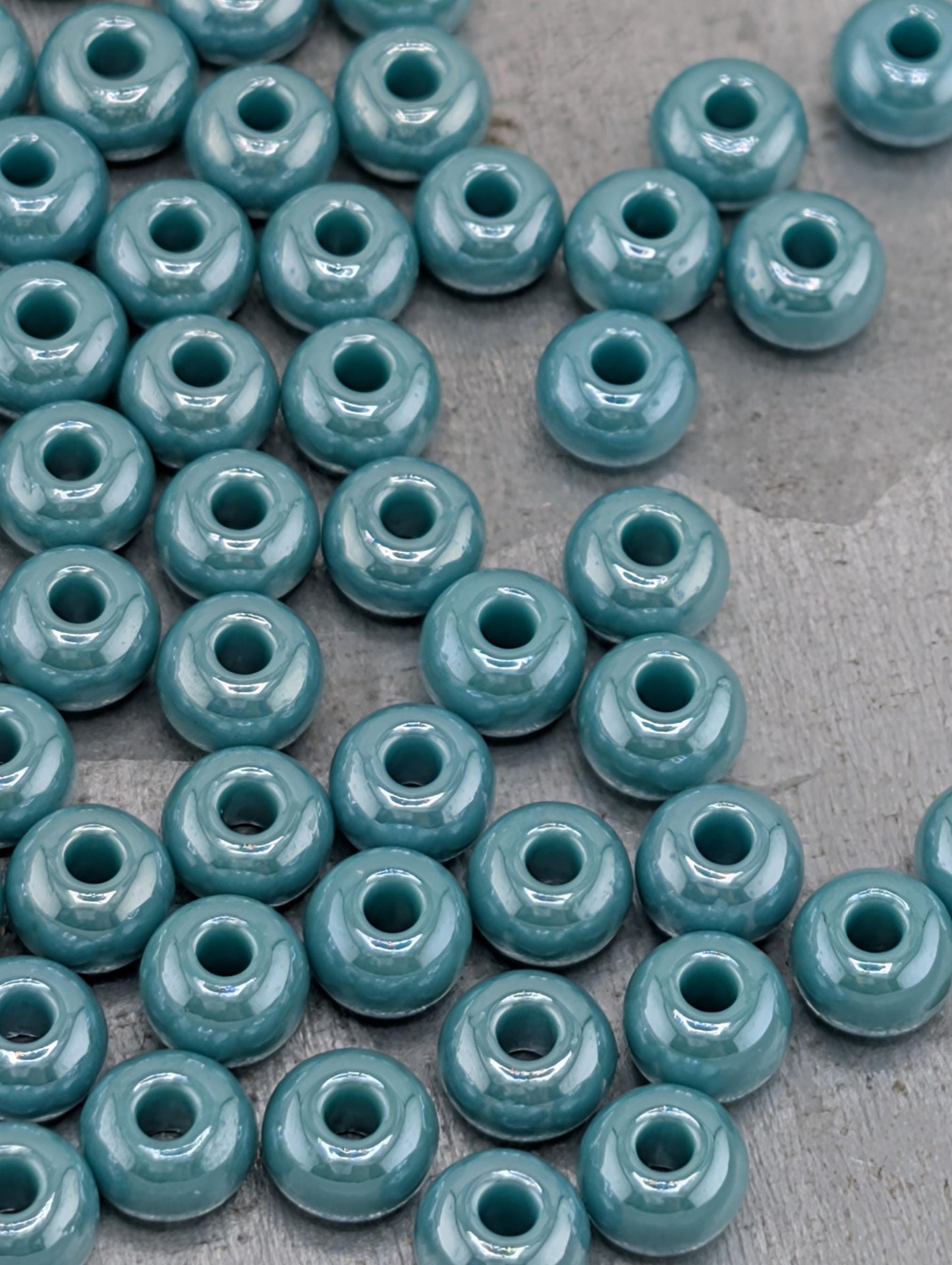 Opaque Turquoise Green Luster Size 6/0 15g pkg