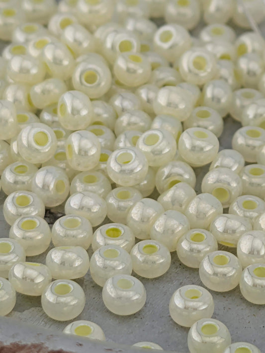 Transparent Luster Pastel Yellow  | Preciosa Ornela Seed Beads | Size 10/0 | 15g Pkg  ~1425 pcs