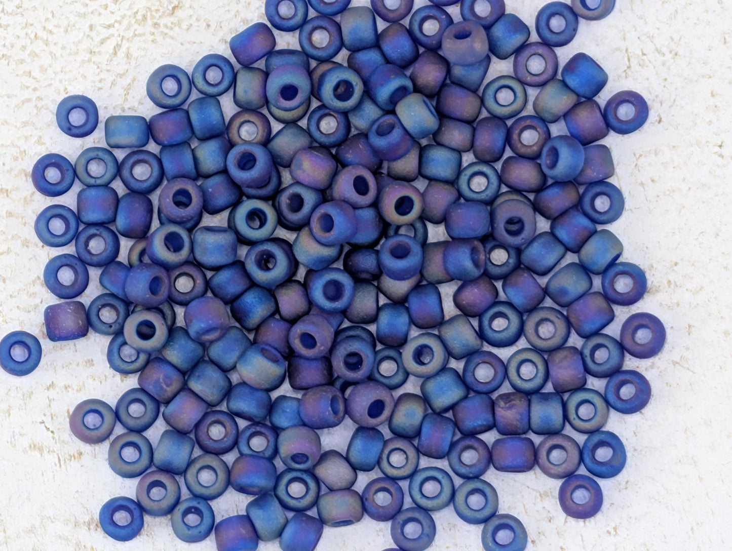 5948SB Transparent Frosted Rainbow Cobalt 6/0 (15g Pkg)