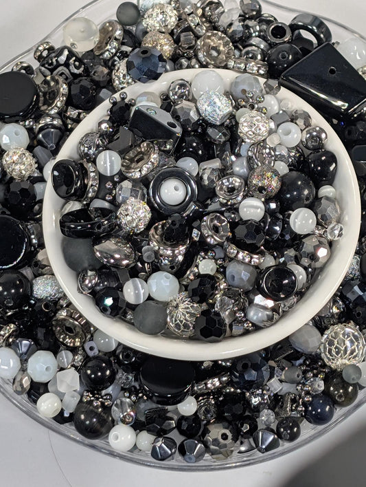 Learise Exclusive "It's not all black & white" Glass Bead Soup Mix (30g Pkg)