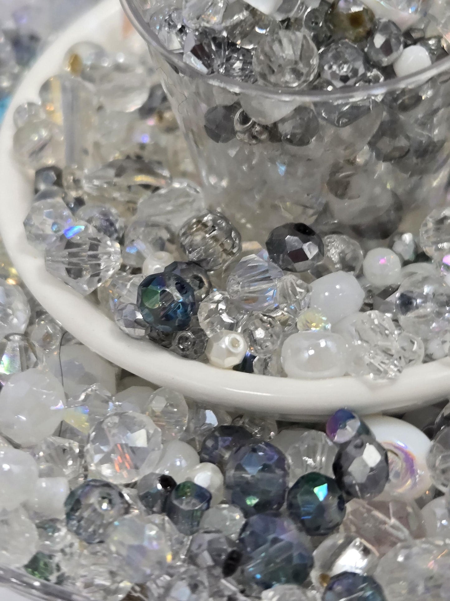 Learise Exclusive "White Frost" Glass Bead Soup Mix (30g Pkg)