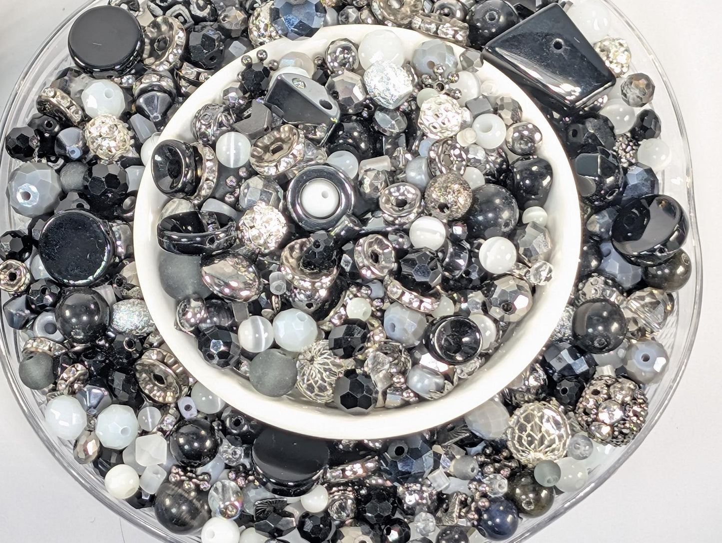 Learise Exclusive "It's not all black & white" Glass Bead Soup Mix (30g Pkg)
