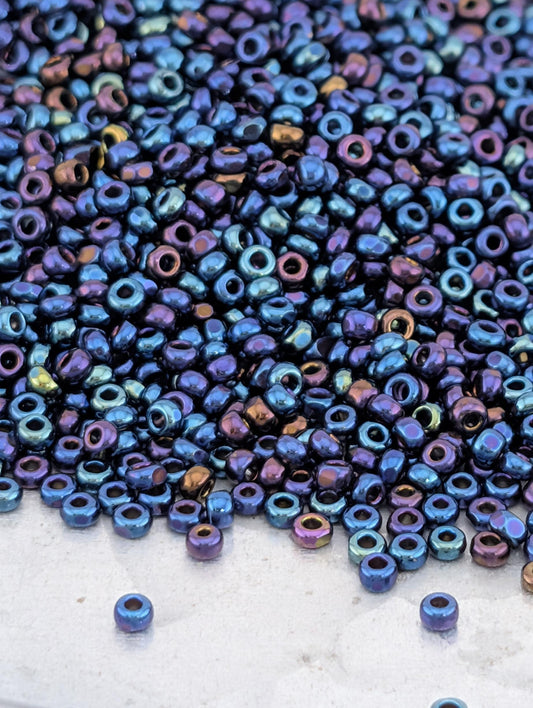 Opaque Blue Iris Black True Cuts Size 11c/0 15g pkg