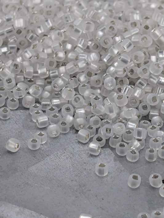 1925SB Translucent Silver-Lined Matte Clear 11/0 (15g pkg)