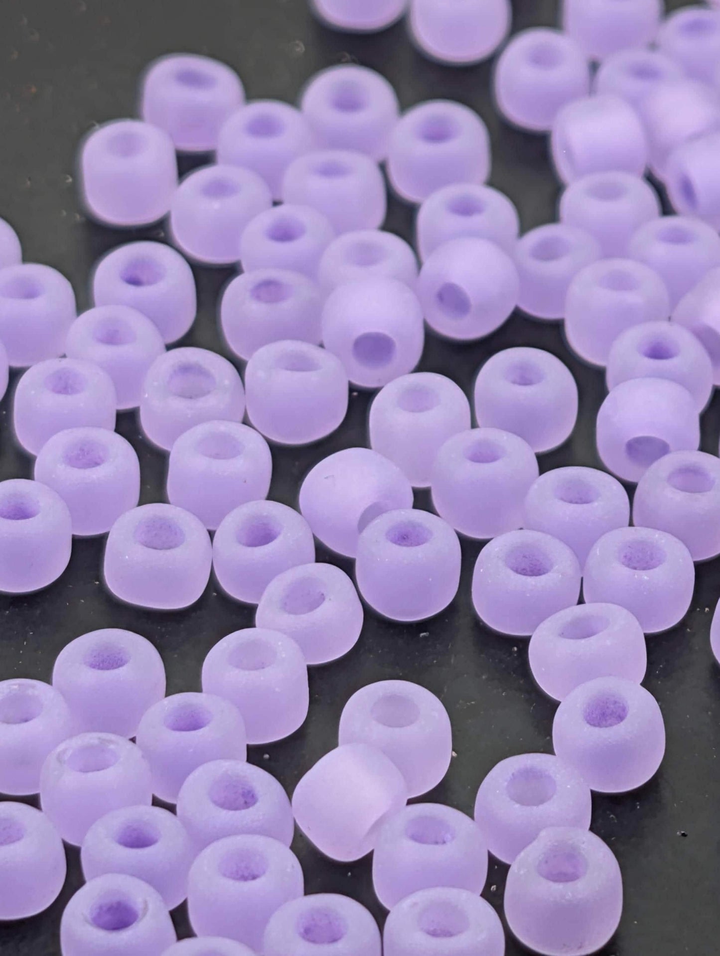 5569SB Transparent Matte Lilac 6/0 (15g Pkg)