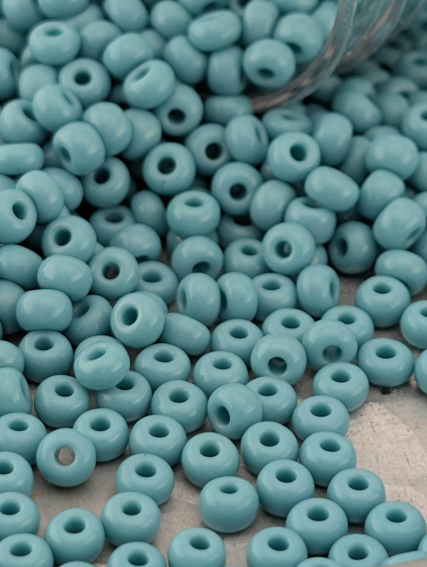 Opaque Turquoise Green Size 6/0 15g pkg